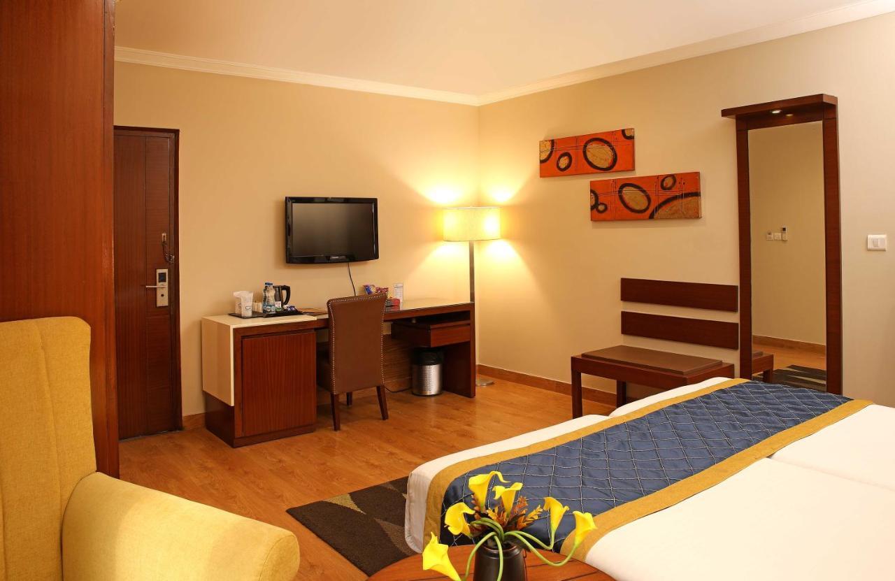 Ahuja Residency Sunder Nagar Hotel New Delhi Exterior photo